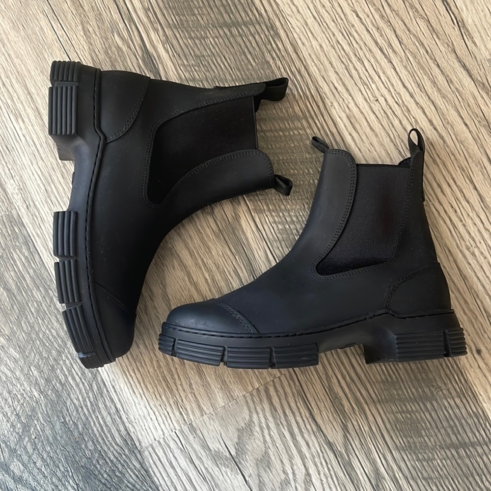 Ganni booties/boots black rubber women’s size 38